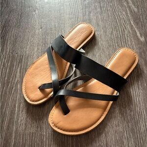 American Eagle Women’s Black Faux Leather Sandals